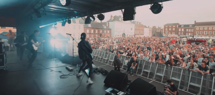 Residents and Festivals